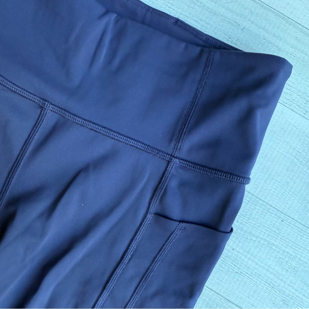 Athleta Ultimate Stash 7” Women's Blue Bike Short Size S - Picture 5 of 9